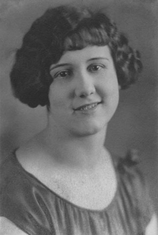 Alfrida (Kleinhenz) Willke. Age 19. Year taken: 1925.